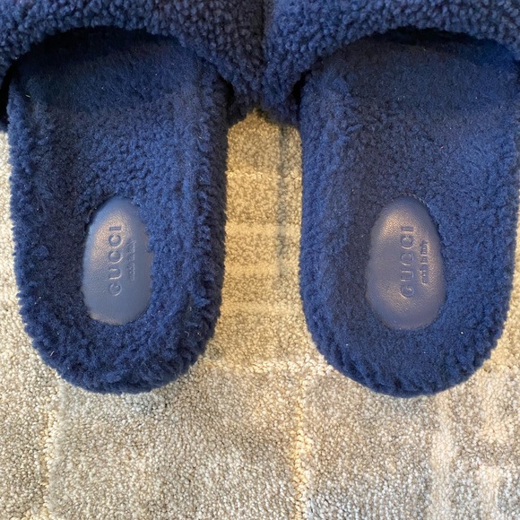 Gucci shearling platform slip on sandals - Picture 3 of 6